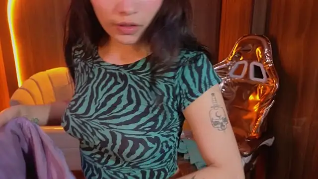 Daphne nicole b online show from May 2026 12:57:02 PM