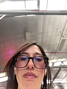 susi chimm online show from May 2026 02:45:01 PM