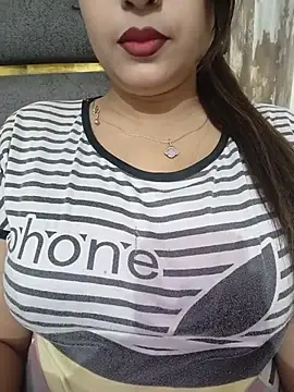 Snapshot of Shanaya-Hotty chatting on June 2026 08:18:01 PM Shanaya-Hotty online show from June 2026 08:18:01 PM