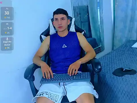 Snapshot of SharleeBoygum chatting on February 2026 07:33:02 PM SharleeBoygum online show from February 2026 07:33:02 PM