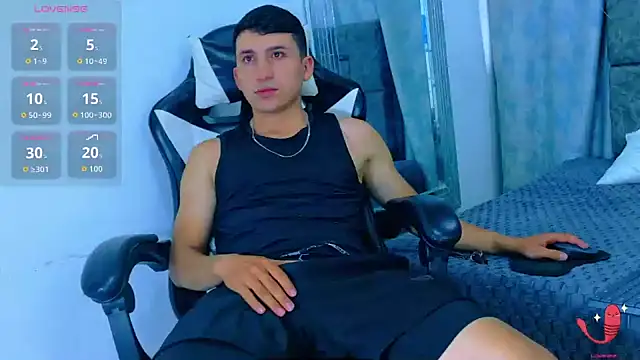 Snapshot of SharleeBoygum chatting on February 2026 07:34:02 PM SharleeBoygum online show from February 2026 07:34:02 PM