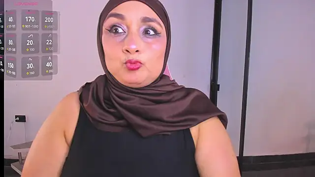 HijabiMilff online show from June 2026 05:39:01 PM