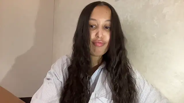 Dana 005 online show from May 2026 08:46:01 PM