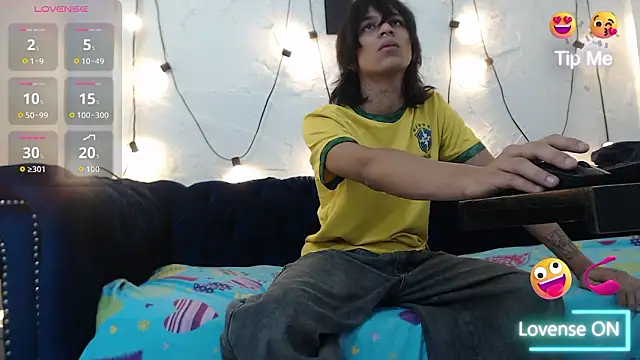 Snapshot of Freddiebravo chatting on February 2026 11:42:01 AM Freddiebravo online show from February 2026 11:42:01 AM