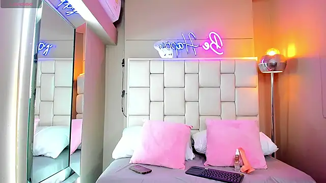 Evelyn sexy18 online show from March 2026 12:15:02 AM