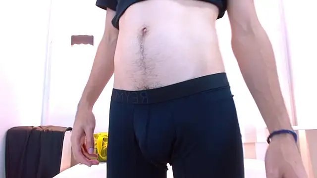 Snapshot of Aron_Wild chatting on February 2026 07:56:02 PM Aron Wild online show from February 2026 07:56:02 PM