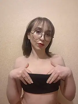 Ella17582 online show from February 2026 09:26:01 PM