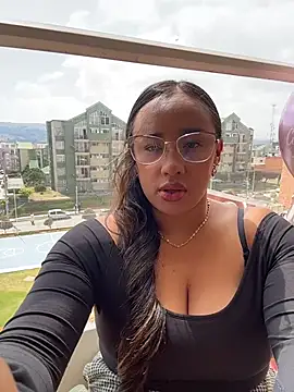 Eyssha online show from March 2026 03:18:02 PM