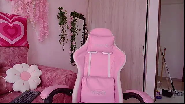 Ana  grace online show from May 2026 06:27:01 PM