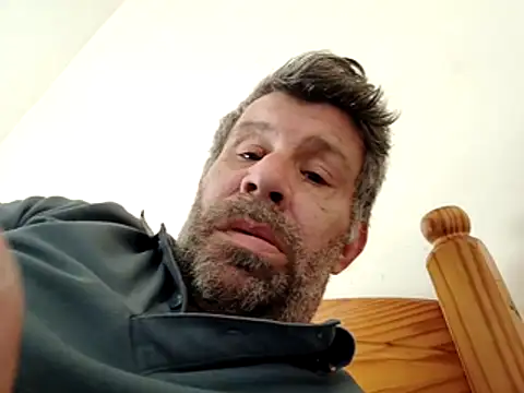 stud2512 online show from April 2026 11:25:02 AM