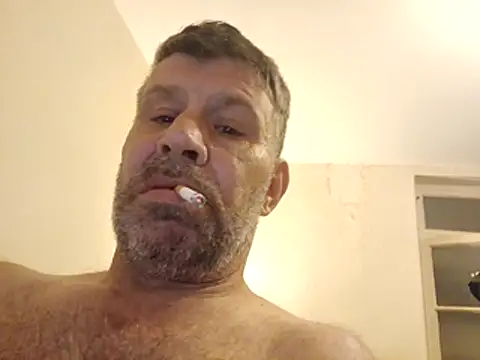 stud2512 online show from May 2026 11:23:01 PM
