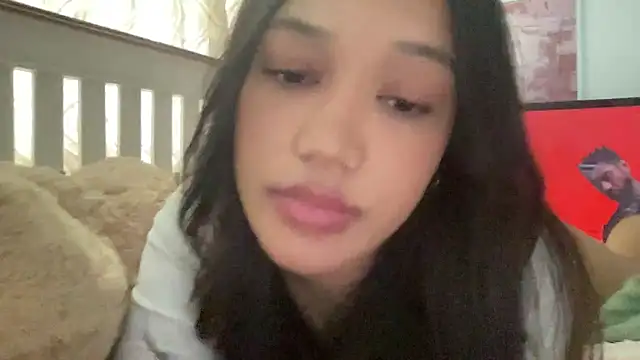 Snapshot of cinnabunnss chatting on February 2026 01:39:02 AM cinnabunnss online show from February 2026 01:39:02 AM