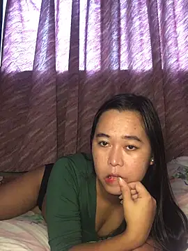 Snapshot of Tairakim chatting on February 2026 02:42:02 AM Tairakim online show from February 2026 02:42:02 AM