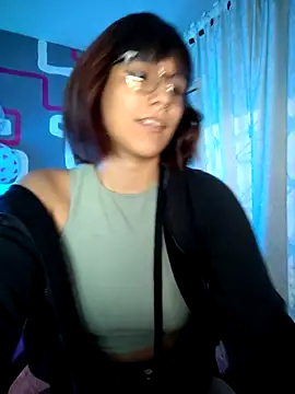 Snapshot of ElowenVirelle chatting on February 2026 05:08:02 AM ElowenVirelle online show from February 2026 05:08:02 AM