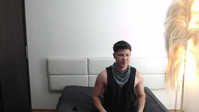 Mat Jhonson online show from March 2026 09:31:02 AM