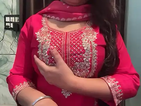 Avneet kaurr1 online show from May 2026 02:17:02 AM