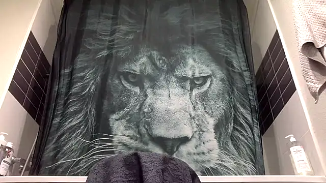 YONIYOGA online show from February 2026 09:02:01 PM