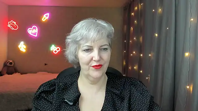 Mary-Leee online show from March 2026 04:32:01 PM