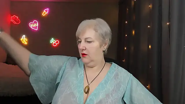 Mary-Leee online show from April 2026 04:23:02 AM