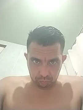 manuel4200 online show from June 2026 01:39:01 AM