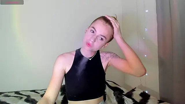 Snapshot of Stacey_Brow chatting on May 2026 03:13:01 AM Stacey Brow online show from May 2026 03:13:01 AM