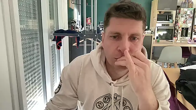 Minmoi1984 online show from March 2026 02:42:01 PM