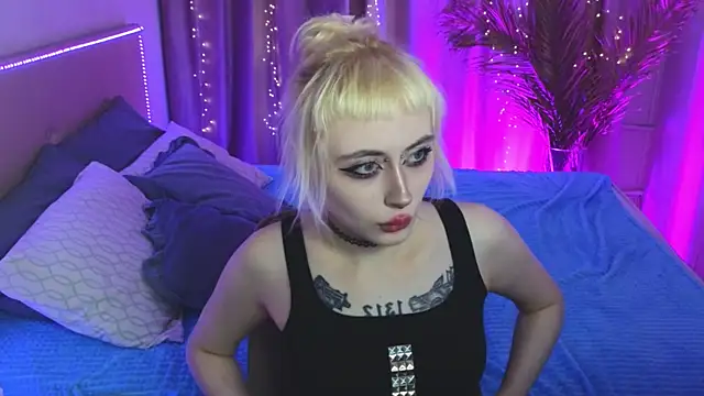 rraffaellka online show from July 2026 09:30:02 PM
