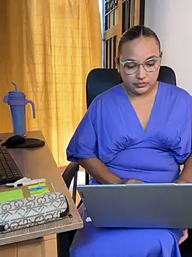 Valentina Liora online show from March 2026 04:22:02 PM