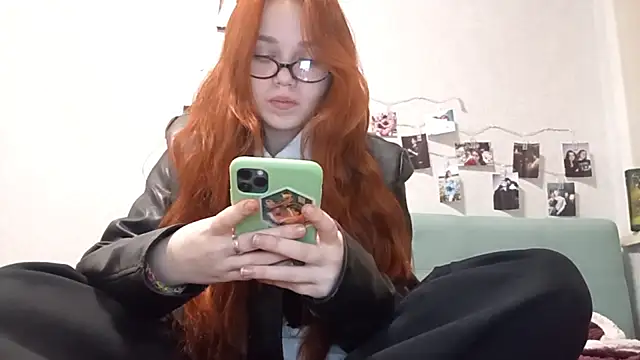 DizzyRina online show from February 2026 03:21:01 PM