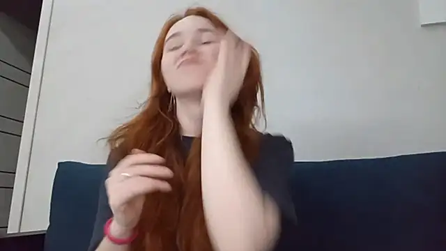 Snapshot of DizzyRina chatting on March 2026 03:18:01 PM DizzyRina online show from March 2026 03:18:01 PM