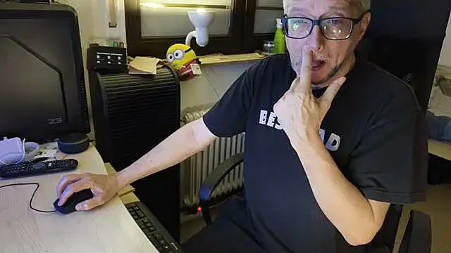 Snapshot of loenne1 chatting on March 2026 10:15:01 PM loenne1 online show from March 2026 10:15:01 PM