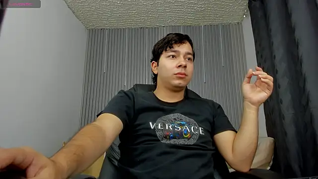 Julian Smith21 online show from May 2026 12:19:02 AM