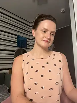 Snapshot of UnholyAmy chatting on July 2026 07:18:02 PM UnholyAmy online show from July 2026 07:18:02 PM