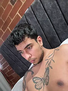 juanmadrd online show from February 2026 10:44:01 PM