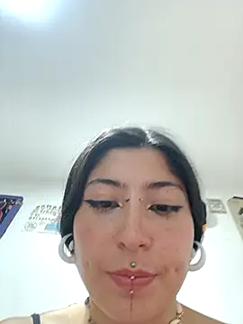 Little Sweett online show from March 2026 01:00:02 AM