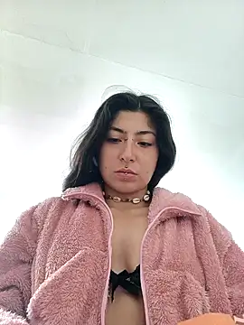 Little Sweett online show from March 2026 04:35:01 PM