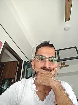 Snapshot of RonitVora chatting on July 2026 09:12:02 AM RonitVora online show from July 2026 09:12:02 AM