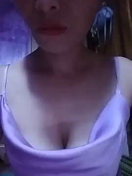 Snapshot of hd_love69 chatting on June 2026 05:05:02 AM hd love69 online show from June 2026 05:05:02 AM