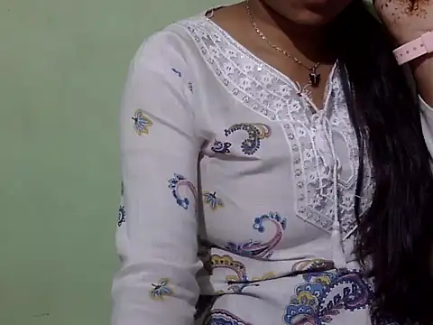 cute momo love online show from March 2026 04:58:01 AM