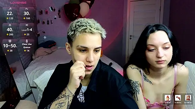 LuxuryLoverss online show from April 2026 11:04:02 AM