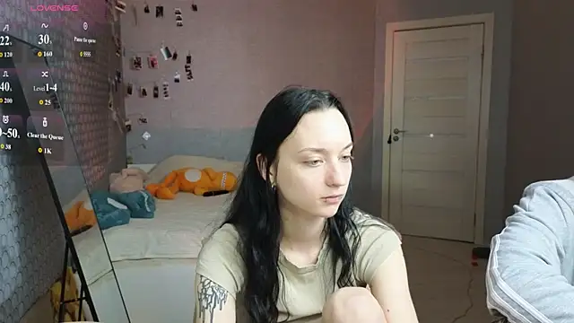 LuxuryLoverss online show from April 2026 05:30:01 PM