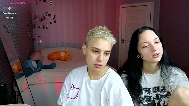 LuxuryLoverss online show from May 2026 11:15:01 AM