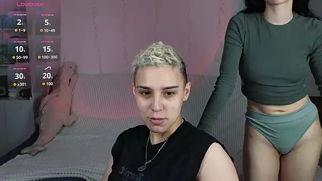 LuxuryLoverss online show from June 2026 03:05:01 PM