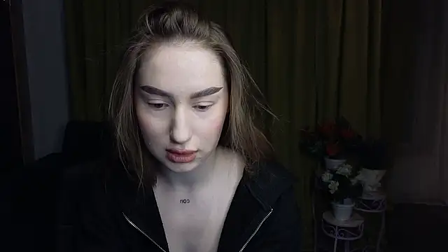 AlicaFoxis online show from February 2026 07:01:01 PM