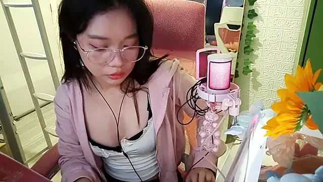 Snapshot of DanicaDreamX chatting on February 2026 09:17:01 AM DanicaDreamX online show from February 2026 09:17:01 AM