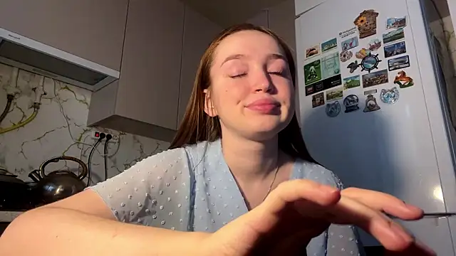 Hanna  Montanna online show from March 2026 02:01:01 PM