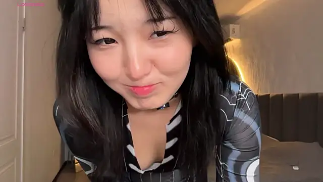 minnie joy online show from June 2026 12:53:01 PM