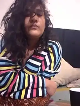 Snapshot of Majonoc chatting on February 2026 01:32:02 PM Majonoc online show from February 2026 01:32:02 PM