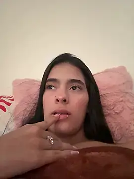 Snapshot of Isaa-queen chatting on May 2026 08:26:02 PM Isaa-queen online show from May 2026 08:26:02 PM