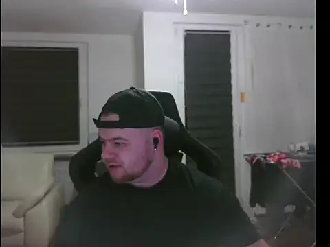 MLXYT online show from February 2026 07:34:02 PM